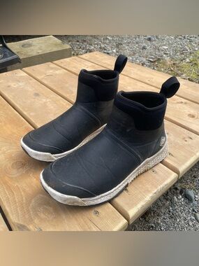 Muck boots